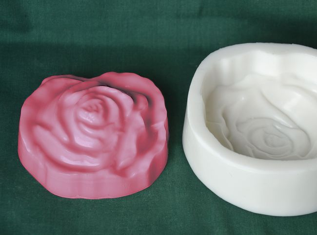 Květ 3, velikost 8,5x7,5x2,5cm