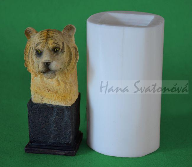 Hlava nosorožce na podstavci - výška 12cm