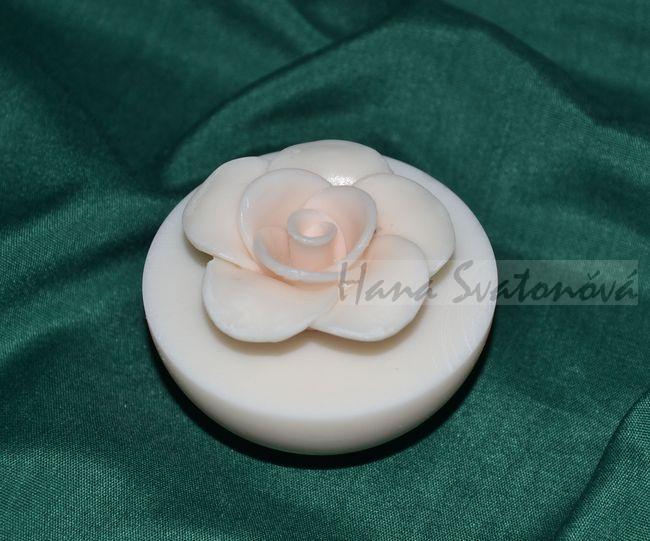 Květ 1 (půlkoule) výška 5,5cm