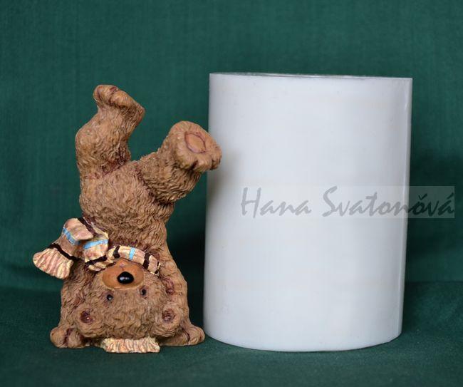 Medvídek na hlavě - výška 8cm