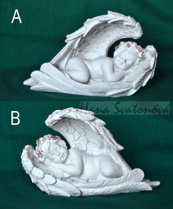 Anděl s věnečkem v křídle levý - výška 5,5cm
