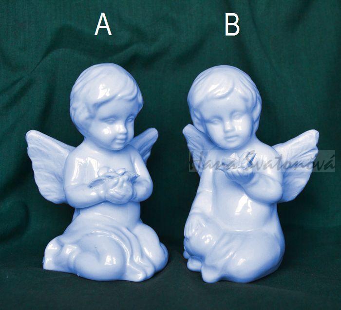 Anděl s růží - výška 10,5cm