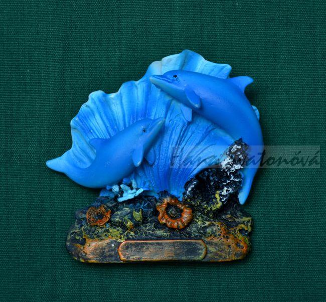 Relief Delfíni s mušlí - vel. 6,5 cm