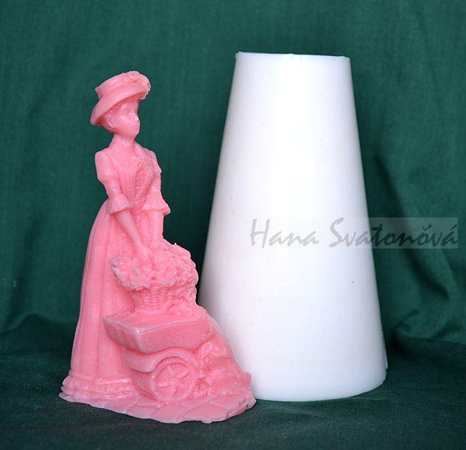 Květinářka - výška 11,5cm