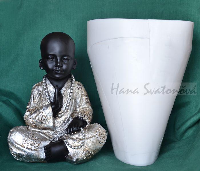 Budha sedící - výška 21cm