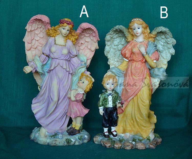 Andělka romantik s dívkou - výška 19cm