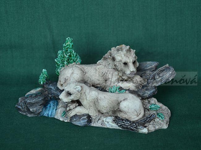 Lev s lvicí - šířka 12,5cm