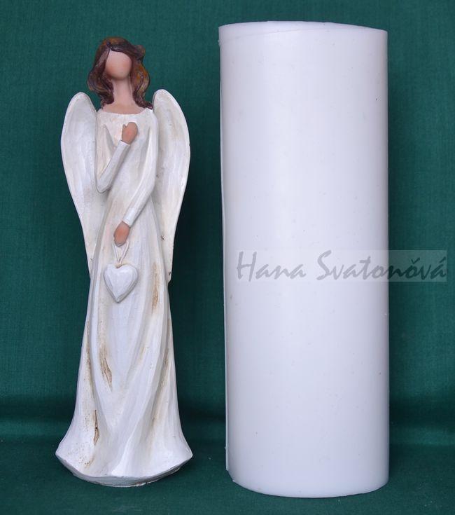 Anděl bílý se srdcem - výška 21cm