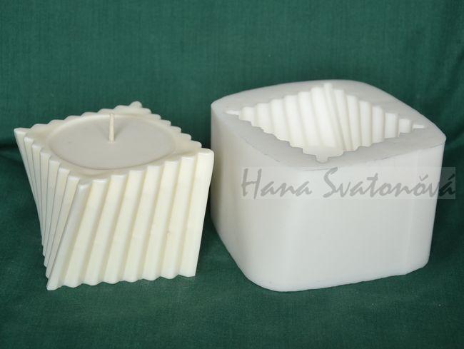 HRANOL KROUCENÝ - výška 7,5cm