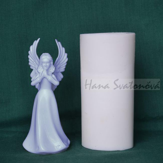 Anděl s vysokými křídly - výška 11,5cm