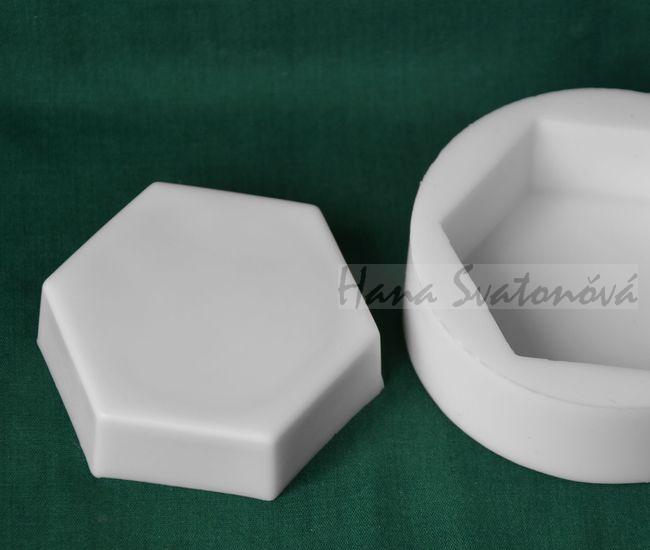 Šestihran rovný, průměr 7,5cm