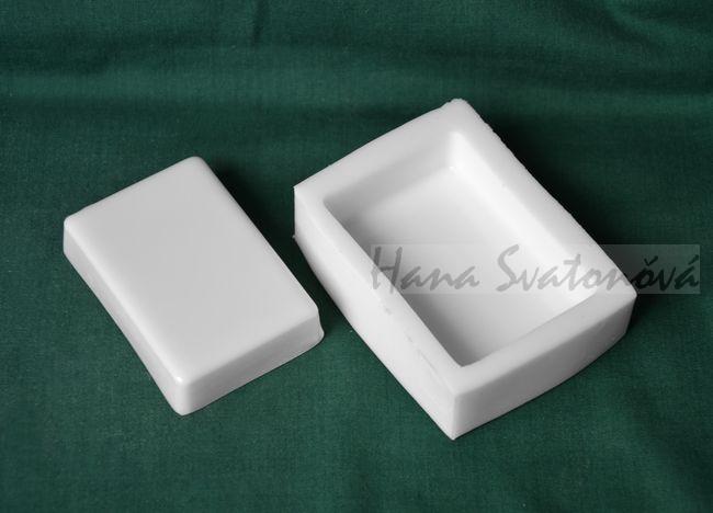 Obdélník mini s lesklým povrchem 6,5x4,5x1,5cm