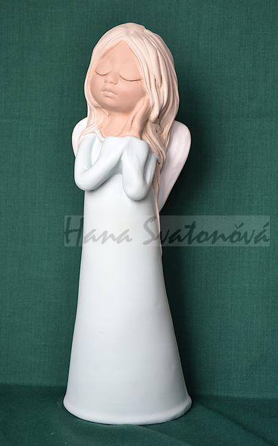 Anděl s podepřenou hlavou - výška 33cm