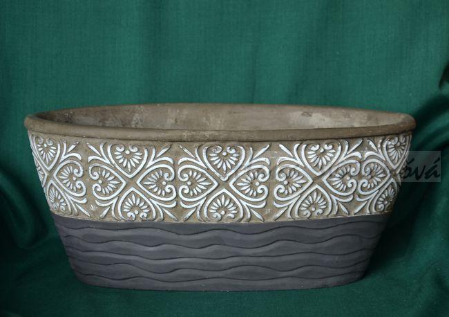 Truhlík oválný s dekorem, velikost 13,5x28x12cm