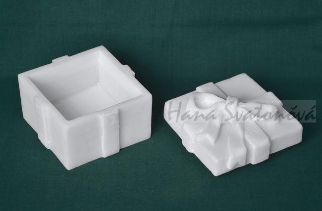 Kazeta - Dárek, velikost 6x6x6cm