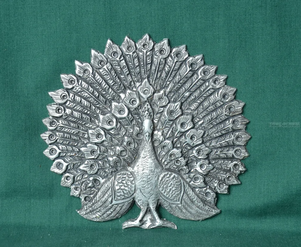 Relief Páv, vel 12x11cm