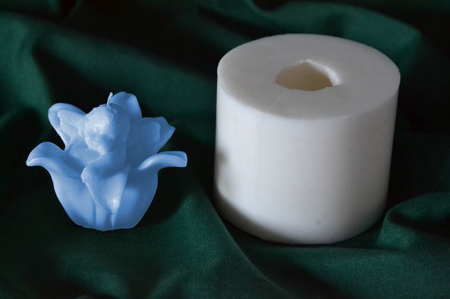 Andělíček v kvítku - výška 5cm