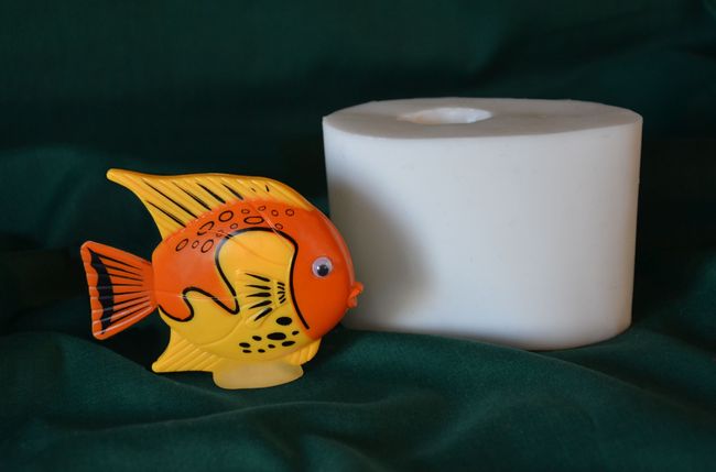 Rybička Molly - výška 6,5cm