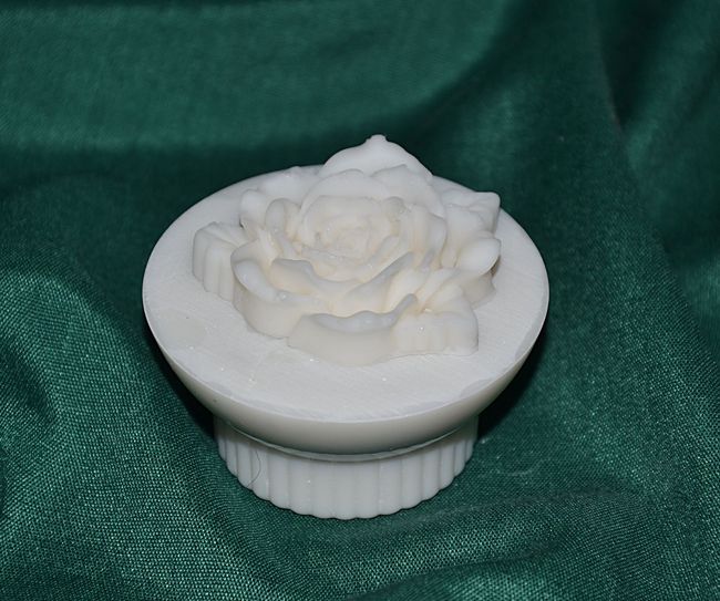Květ růže (kruh) výška 4cm
