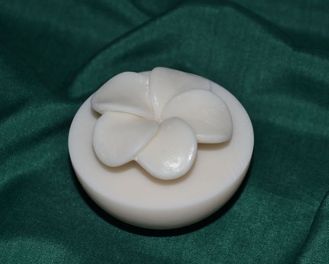 Květ Havaj (půlkoule) výška 5,5cm
