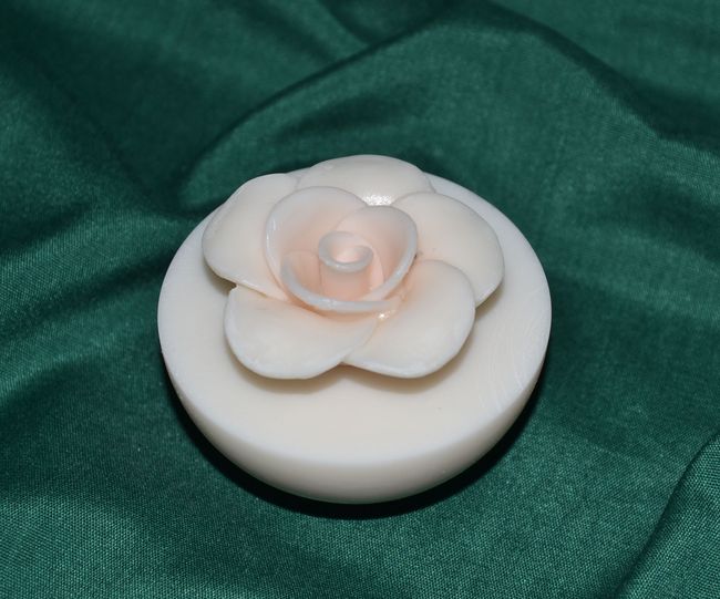 Květ 1 (půlkoule) výška 5,5cm