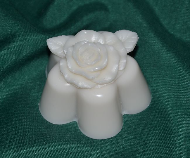 Růže s lístkama (květ) výška 3,5cm