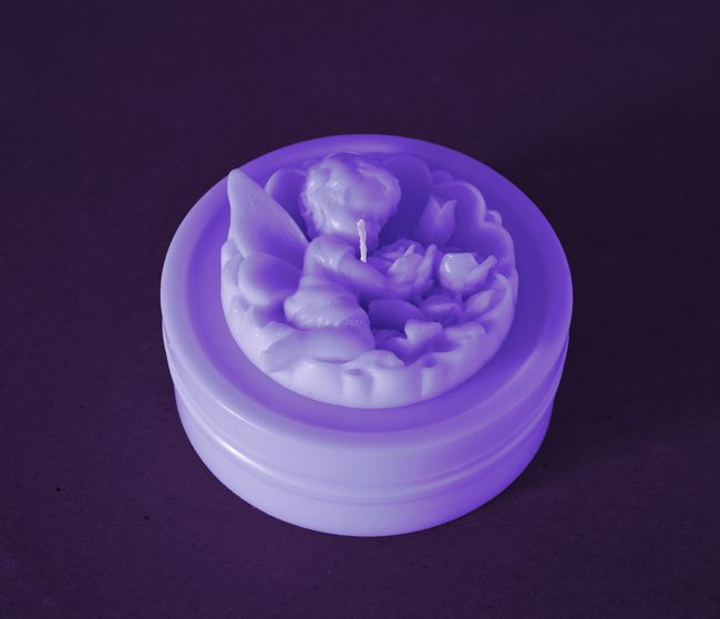 Andílek s růží válec - průměr 10cm