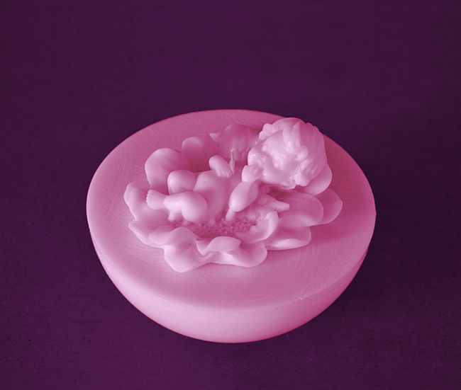 Andílek na kvítku půlkoule - průměr 10cm