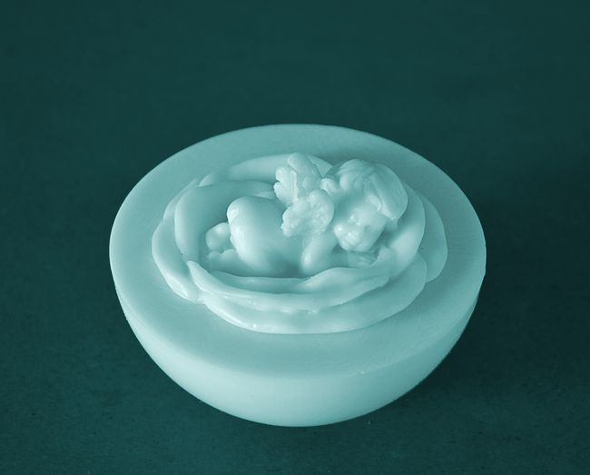 Andílek v kvítku půlkoule - průměr 10cm