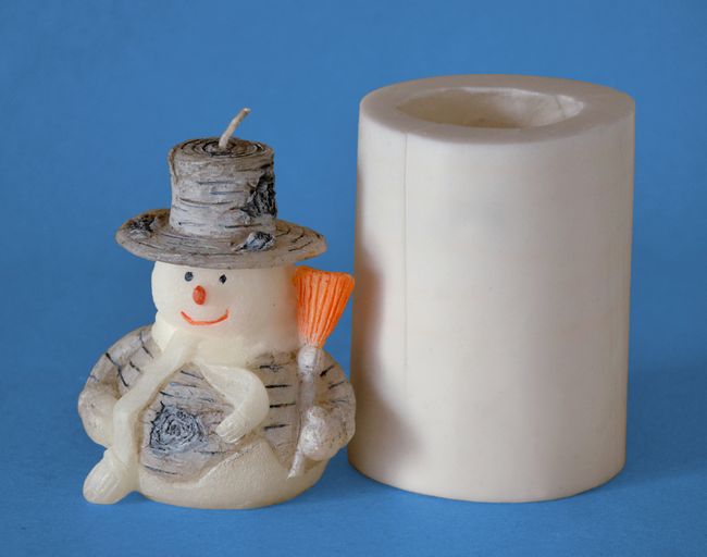 Sněhulák s koštětem - výška 10cm