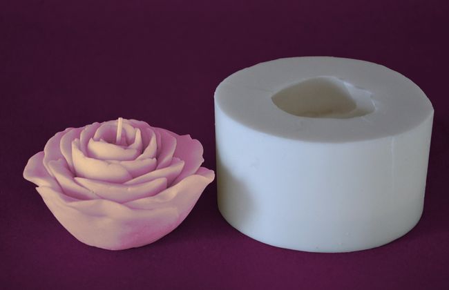 Květ Růže střední lll - průměr 9cm