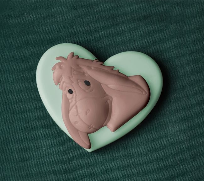 Relief hlava koně na srdíčku - vel. 6x5cm