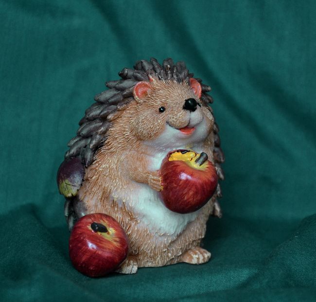 Ježek s jablíčkama - výška 9cm