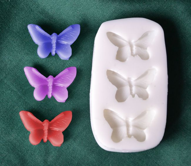 Relief 3 motýli - vel. 2,5x1,8cm