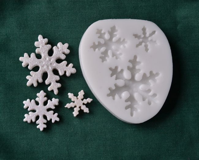 Relief 3 sněhové vločky - vel. 3,7cm, 2,5cm, 1,7cm