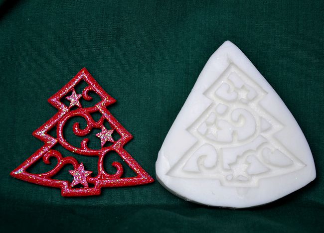 Relierf Vánoční stromeček - vel. 7,5cm