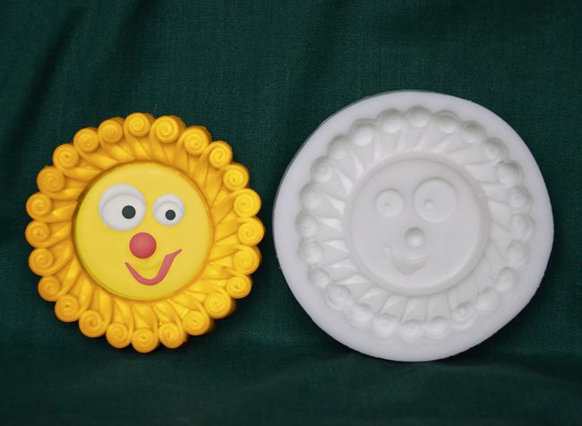 Relief Sluníčko spirálky, průměr 6,5cm
