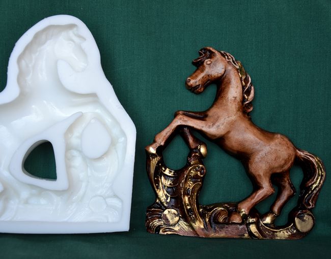 Relief Kůň 12,5x13,5cm