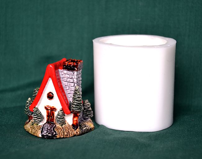 Domeček červený - výška 4,5cm