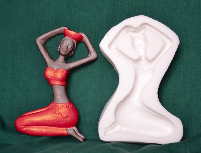 Relief Africká žena 2, velikost 8,5x14,5cm
