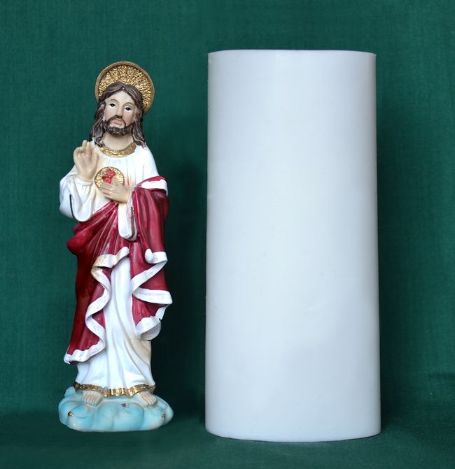 Kristus v červeném rouše - výška 14,5cm