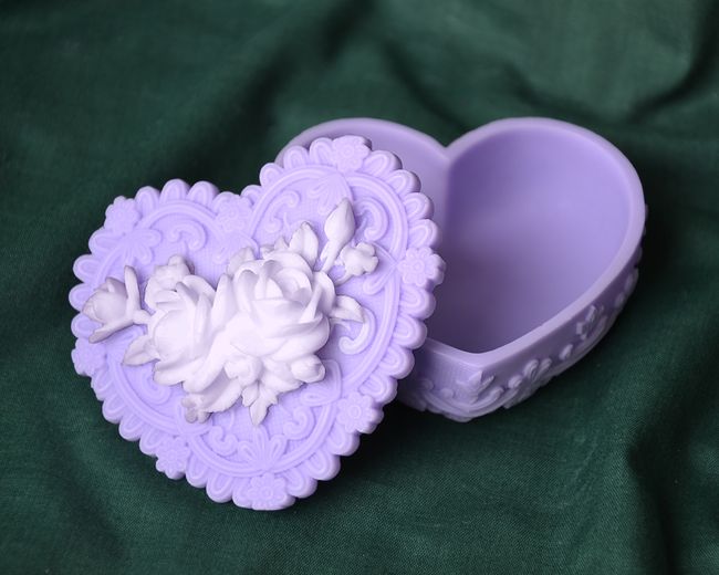 Kazeta Květinové srdce, velikost 8,5x7,5x5cm