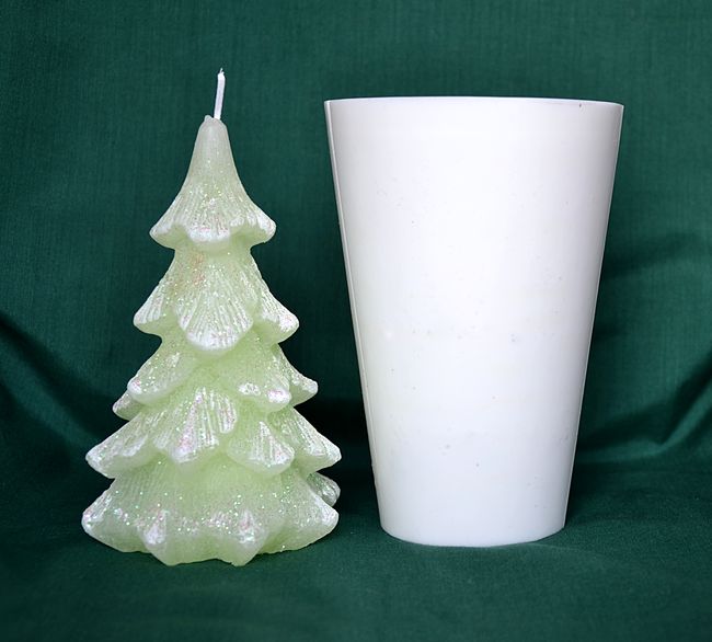 Stromeček světle zelený - výška 15,5cm