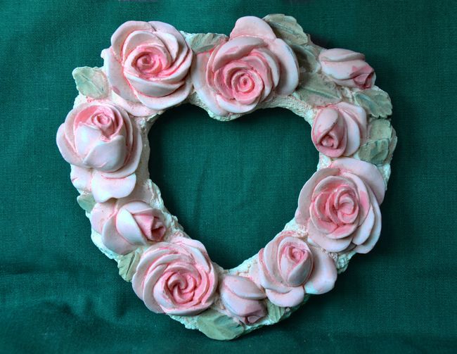 Rámeček Sdce s růžemi - velikost 12x12x2,5cm