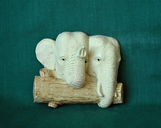 Relief 2 Sloni, vel 7,5x6cm