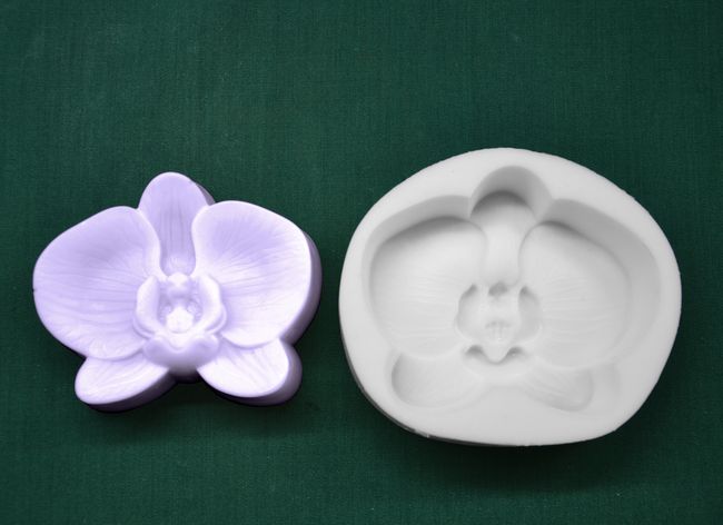 Orchidej 1, velikost 8x7x2cm