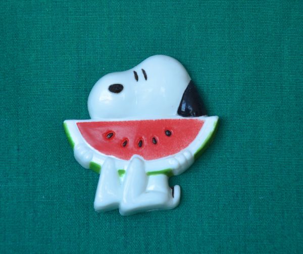 Reliefy pes Snupy s melounem, vel 5x4,5cm