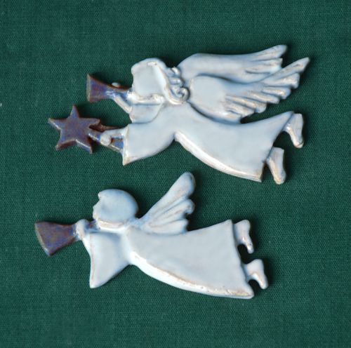 Relief 2 Andělíčci s trumpetou letící - vel. 6cm
