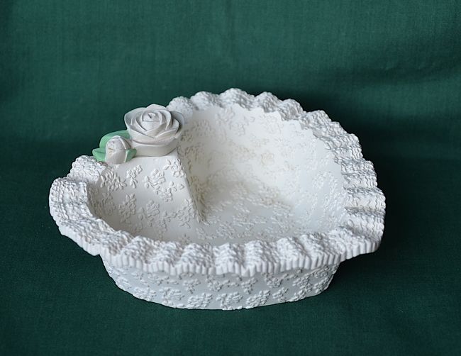 Miska srdce krajkové s růží, velikost 13,5x13x5cm