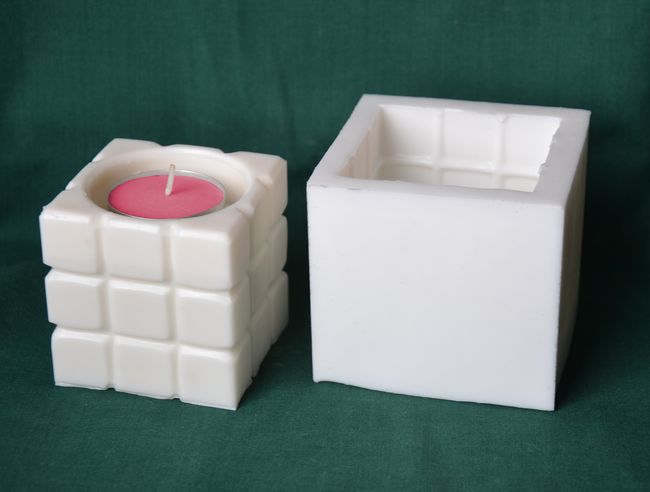 Forma svícen KOSTKA, na MALOU čajovou svíčku 6x6x6cm